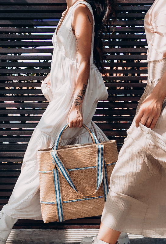 Buy Handwoven Rattan vintage purse Bag Natural Chic Casual Handbag Beach  Sea tote Basket Straw Bag (Off-white) at Amazon.in
